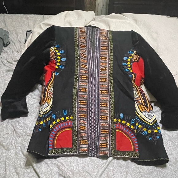 Medium size maybe a Large.. - Picture 6 of 6